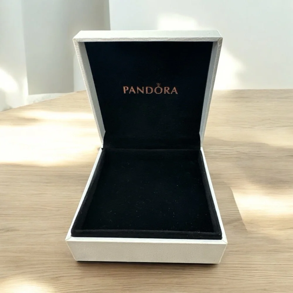 Pandora White Empty Hard Gift‎ Box Gift Giving